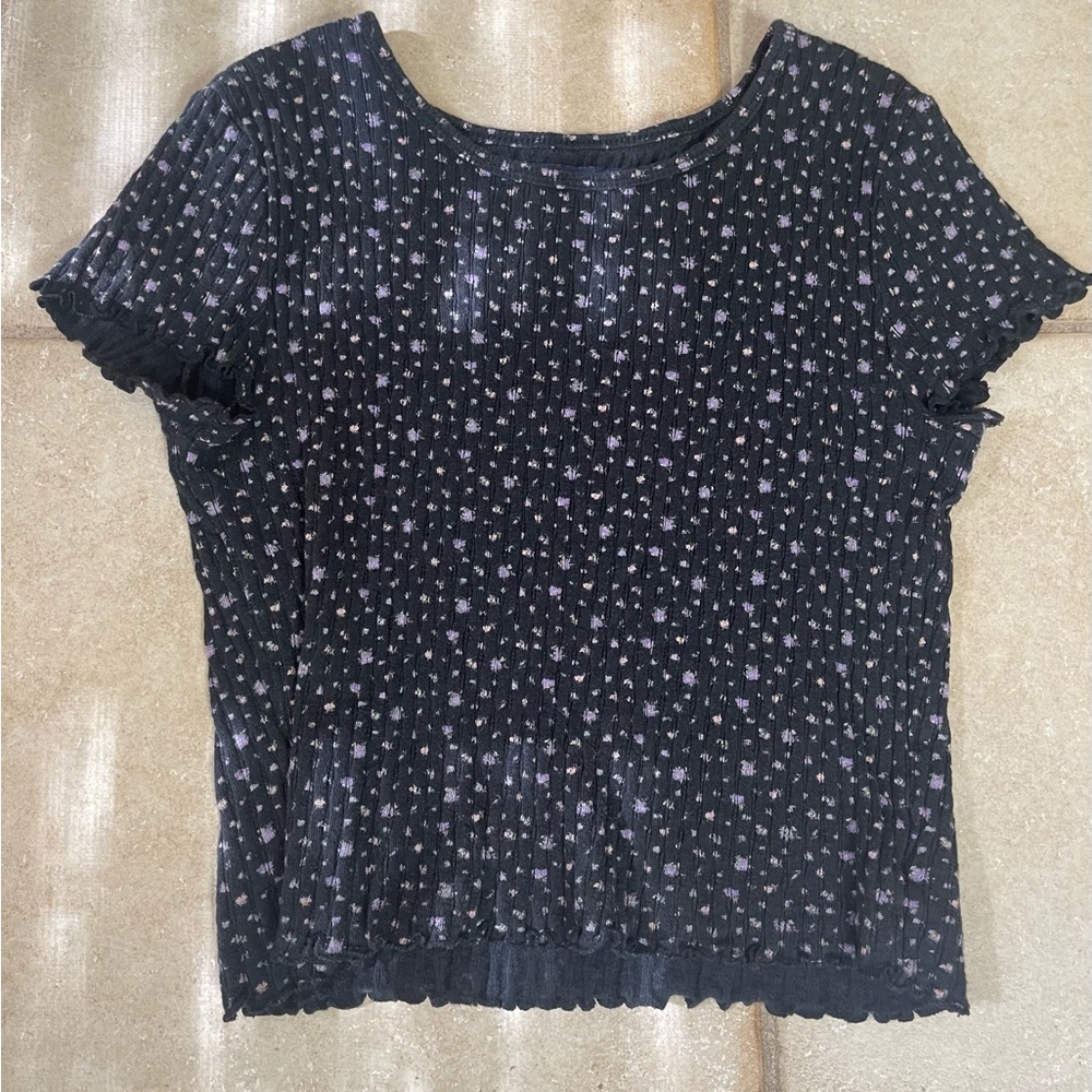 American Eagle floral baby tee in size xs
